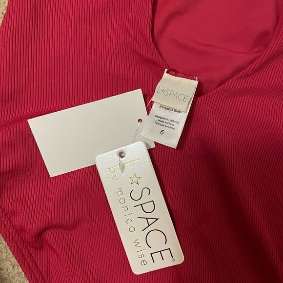 L*Space Ribbed Arizona One Piece Swimsuit in Red Size 6 - Picture 5 of 8